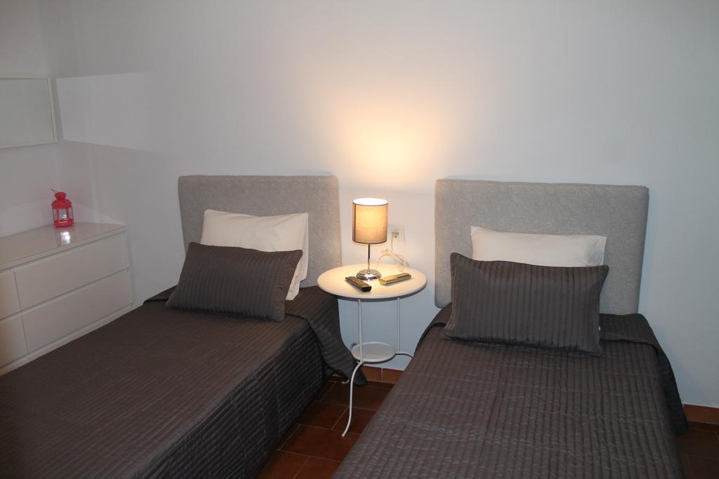Hostal Montilla Sotogrande Torreguadiaro Exterior foto
